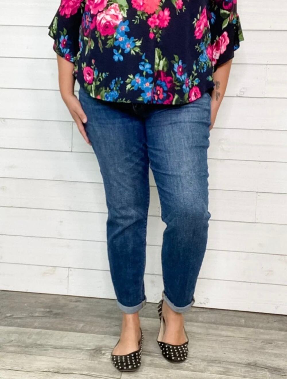 Judy Blue One Fine Day Boyfriend Jeans Straight Mid Rise 31 Stretch Dark Wash